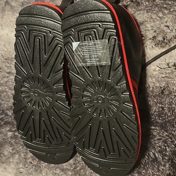 UGGS new no box - Picture 5 of 7